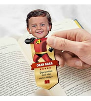 Kahraman Çocuk Karikatürlü Kitap Okuma Ayracı