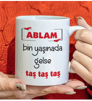 BK Gift Ablam Bin Yaşınada Gelse Taş Tasarımlı Beyaz Kupa Bardak, Doğum Günü Hediyesi