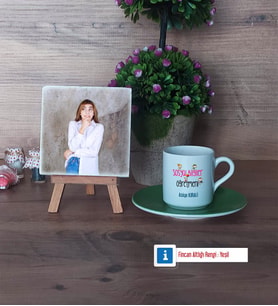 Sosyal Bilgiler Öğretmeni Fotoğraflı Dekoratif Taş, Ahşap Altlıklı Türk Kahvesi Fincanı Hediye (Model 9)