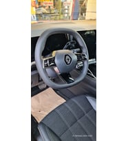 Renault Megane 5 Uyumlu Dikmeli Direksiyon Kılıfı Noktalı Desen Siyah Renk 38×10.5cm