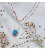 Zirkon Taş Çerçeveli Opal Rose Gold Kaplama Gümüş Kolye