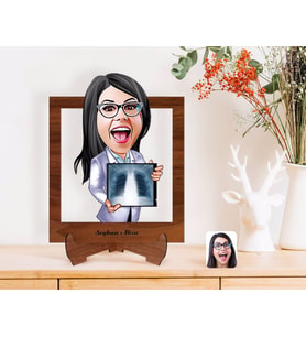 BK Gift Kişiye Özel Kadın Radyolojist Karikatürlü Ahşap Standlı 3D Biblo-1 (Beyaz)