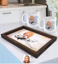 BK Gift Kişiye Özel Kadın Kaptan Pilot Karikatürlü Doğal Ahşap Tepsi ve 2’li Kupa Bardak Seti-1