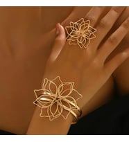 Gold Büyük Çiçek Motifli Kelepçe Yüzük Set