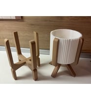 3D Baskı Ayaklı Çizgili Saksı - Bej Standlı Dekoratif Saksı - Beyaz