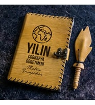 Yılın Coğrafya Öğretmeni İsme Özel Deri Defter Taba