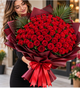 Premium Bukette 60 Kırmızı Gül & Fenix Bitkisi