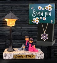 Kişiye Özel İsimli Hediye Seti, Biblolu Beyaz Masa Lambası ve Gerçek Ametist Taşlı Lotus Kolye (Model 5)