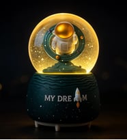 BK Gift Renkli Led Işıklı Müzikli ve Hareketli Astronotlu Kar Küresi, Ev Hediyesi, Doğum Günü Hediyesi