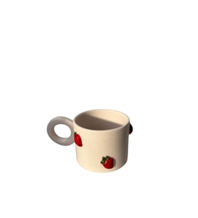EL YAPIMI KABARTMALI ÇİLEKLİ MUG 200 ML
