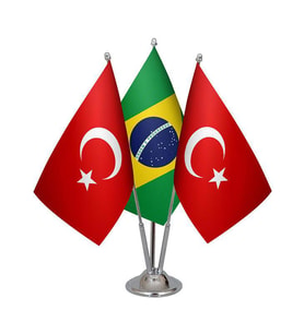 Masa Üstü Brezilya Bayrağı Türk Bayrağı Üçlü Krom Direk Masa Bayrak Seti