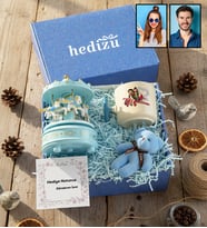 Kişiye Özel Karikatürlü Uçuyorum Aşkından Sevgiliye Hediye Hediye Kutusu - Kişiye Özel T Kupa, Atlı Karınca Müzik Kutusu, Peluş Anahtarlık Sevgililer Günü Hediyesi