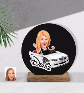 BK Gift Kişiye Özel Kadın Patron Karikatürlü Yuvarlak Ahşap Biblo-3
