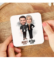 Kişiye Özel Kalpten Bağlı Aşıklar Karikatürlü Bardak Altlığı