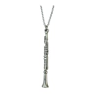 Klarnet Müzik Aletli Metal Kolye – Unisex - Nefesli Çalgı Temalı Takı 60 cm Zincir (Gümüş)