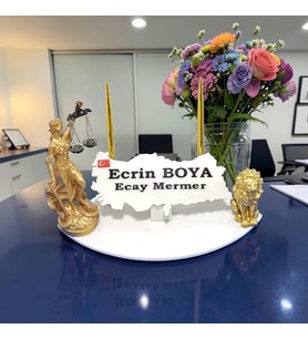 Sümen Ofis Doğal Beyaz Mermer İsimlik Haritalı Gold Çift Kalem ,Adalet Terazi ve Aslan