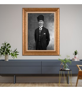Altın Varaklı Çerçeveli Paspartulu Atatürk Tablo TR0748 (Gold)