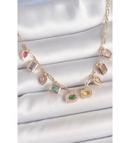 Sıralı Karışık Renk Zirkon Taşlı Gold Pirinç Kolye