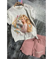 Kız Çocuk Üzeri Digital Bebek ve At Baskılı Penye T-Shirt Pudra Şortlu Takım