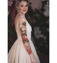Caş Dekorasyon Geçici Nirvana ve Kadın Modelli Dövme Tattoo