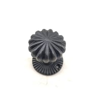 Antika Tarz Dekoratif Pirinç Açarlı Kapı Babası - 50mm, Oksit