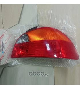 Stop Lambası Avensis  98-00 Duysuz Sağ (Oem No: 81551-05050)
