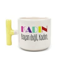 Kadın Bayan Değil Baskılı Kadınlar Günü Sarı Kulplu T Kupa