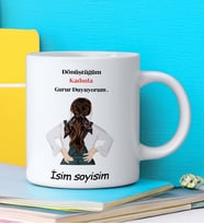 Komik - Esprili Kupa DÖNÜŞTÜĞÜM KADINLA GURUR DUYUYORUM Tasarımlı İsim Soyisim Yazılı Kişiye Özel Kupa Bardak