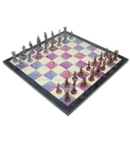 Gifthome Metal Satranç Takımı Orta Boy İngiliz Figürlü Antik Satranç Taşı ve MDF Bahar Desenli Satranç Tahtası