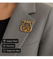 Altın Renk Lir Figürlü Kadın Broşu Zarif Vintage Tasarım Hediye Aksesuar