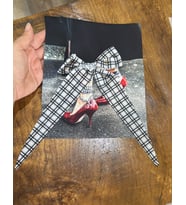 3 BOYUTLU FİYONKLU KIZ GÖRSEL ARMA DİKİŞ APLİKE 23X19 CM