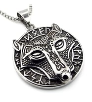 Viking Savaşçı Kurt Kabartma Nordik İskandinav Rune Titanyum Çelik Erkek Kolye Q0918