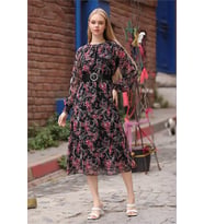 Neşeli butik kadın kırmızı kemerli yakası büzgülü uzun şifon elbise RSSN27