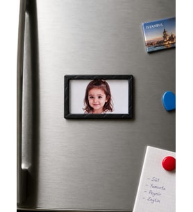 8 Adet Siyah Çerçeveli Fotoğraf Baskılı Mıknatıslı Magnet 5x8 cm – Kişiye Özel
