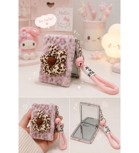 Peluş Desenli Çiçek Detaylı Cep Aynası Anahtarlık – Kawaii Çanta Charmı Cep Çanta Makyaj Aynası-B