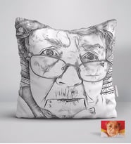 BK Gift Kişiye Özel Tam Boy Karakalem Büyükanne Karikatürlü Beyaz Yastık-1