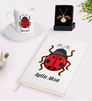 BK Gift Kişiye Özel Uğur Böceği Temalı Beyaz Defter Türk Kahvesi Fincanı ve Açılan Uğur Böceği Kolye Hediye Seti-1 (Model 1)