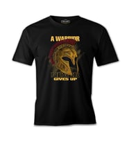 A Warrior Never Gives Up Spartans Helmet Siyah Erkek Tshirt