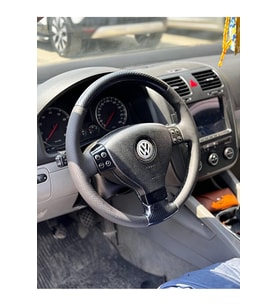 Volkswagen Golf 5 Araca Özel Direksiyon Kılıfı (Kristal Karbon Soft Nokta Siyah İp)