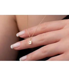 Onseva Kuyumculuk Mini Kilit Charm Kolye 14 Ayar Altın Kolye