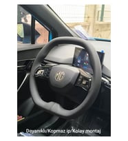DİKİŞLİ DERİ DİREKSİYON KILIFI DAMARLI SİYAH DERİ SİYAH DİKİŞLİ MG ARAÇLAR İÇİN