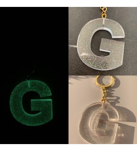 G Harfi Fosforlu Neon Yeşil Renk Parlak Simli Gold Aksesuarlı Anahtarlık El Yapımı Epoksi Hediyelik