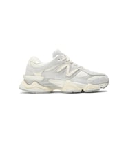 New Balance 9060 Kadın Spor Ayakkabı (Gri)