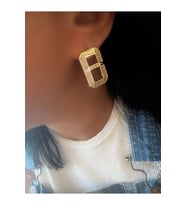 ÖZEL SERİ SERENAY LEYLA TAŞLI KÜPE ACR9823 (Gold)