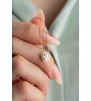 925 Ayar Gümüş Gold Kaplama Beyaz Taşlı Kalp Kolye