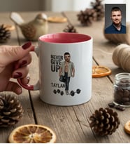Kişiye Özel Karikatürlü Never Give Up Motivasyon Kupa Bardak Doğum Günü Hediyesi
