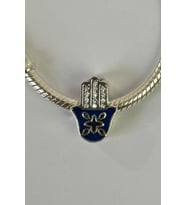 Fubena Fatma Ananın  Eli Charm