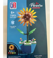 Işıklı Çiçek Lego  Işıklı Çiçekli Lego  178 Parça Saksılı Ay Çiçeği Işıklı Lego
