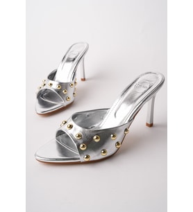 Muggo HELENA Kadın Zımbalı Sivri Burun Metal Detaylı Stiletto Topuklu Terlik