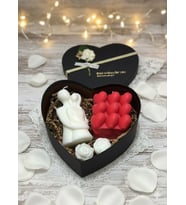 Mumelia Candles Sevgiyle Kucaklaşma - Doğal Soya Mum Hediye Kutusu